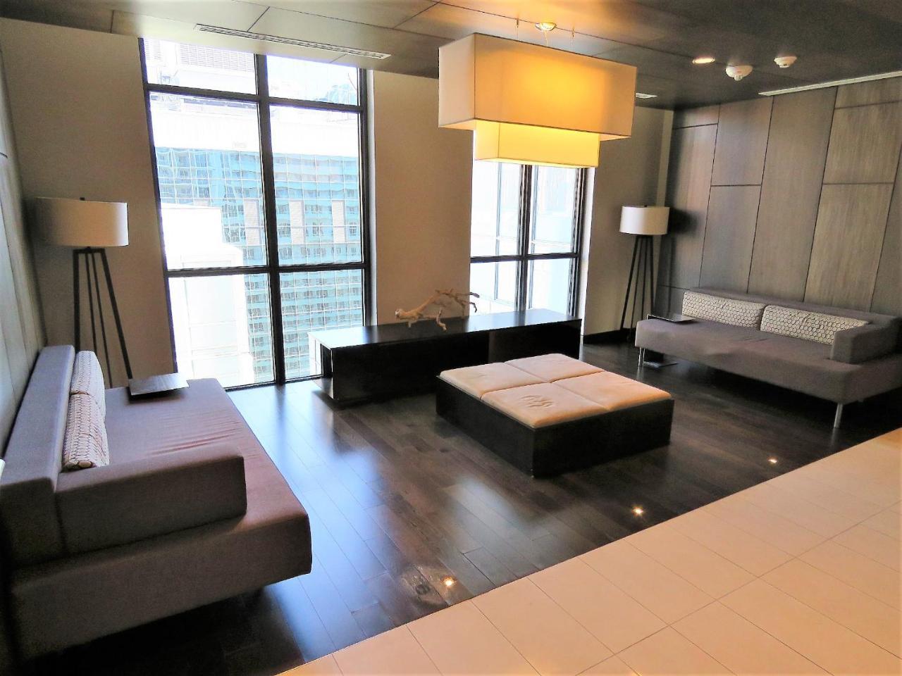 Upscale Suite At Cn Tower, Metro Convention & Rogers Centre โตรอนโต ภายนอก รูปภาพ